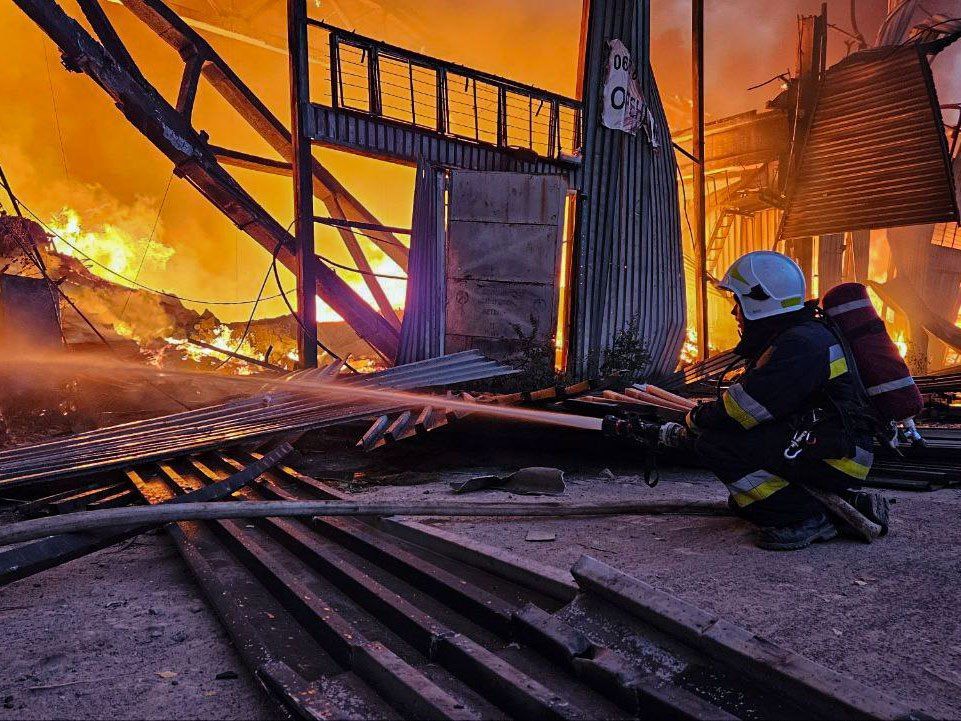 Наслідки атаки по Львову 19 вересня 2023 / © ДСНС